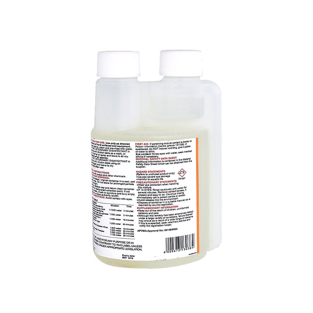 Back of F10SC Veterinary Disinfectant Concentrate 200ml with dual-neck measuring chamber, dilution table and safety directions