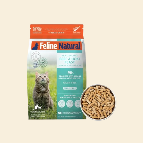 Feline Natural Beef & Hoki Feast 800g freeze-dried cat food with a bowl showing the food texture