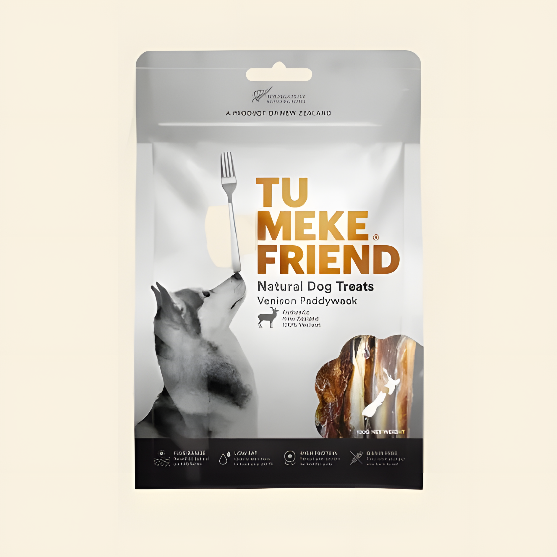 Front packaging of TU MEKE FRIEND Air-Dried Venison Paddywack (100g), featuring a husky dog balancing a fork and a transparent window displaying the natural high-protein dog treats.