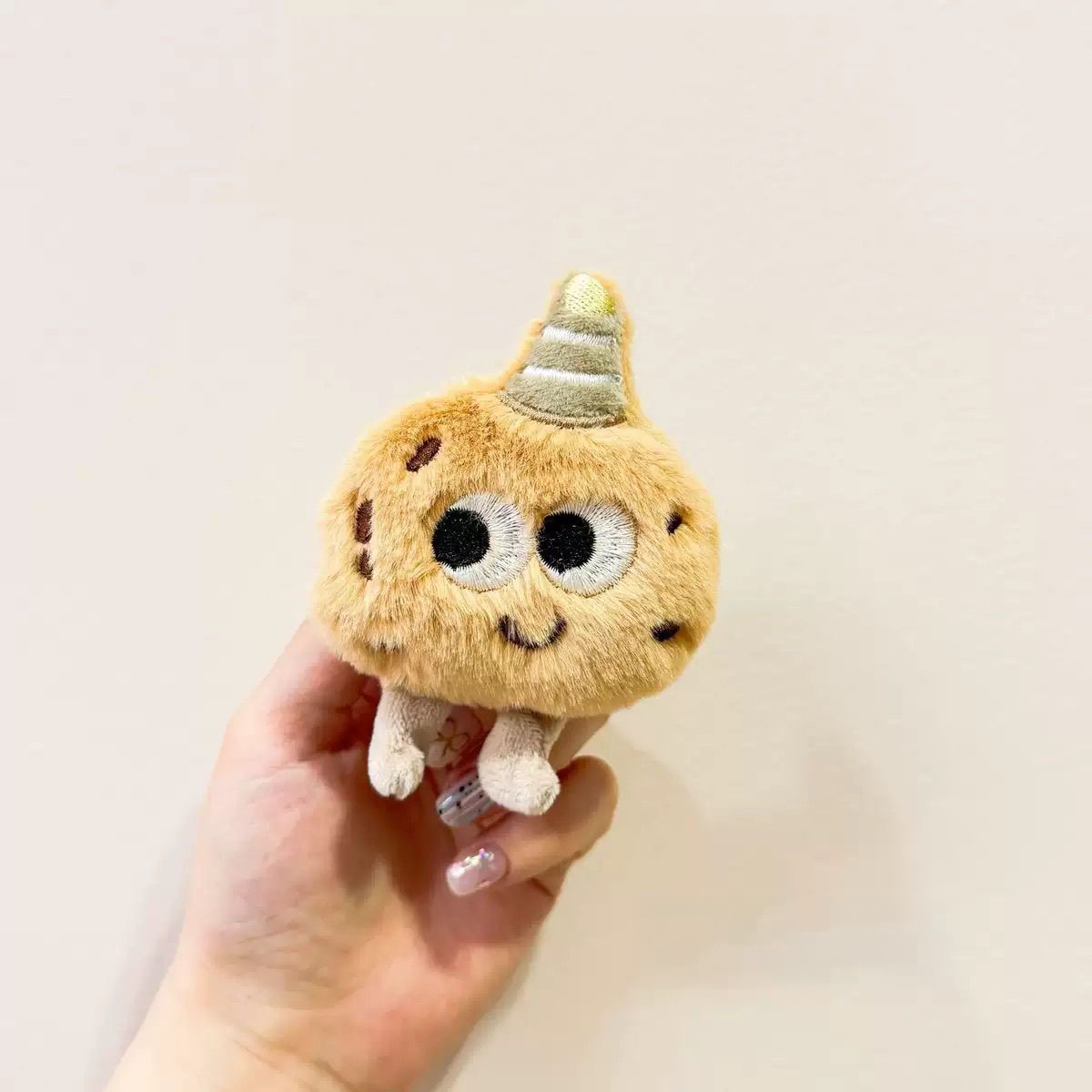 the brown choc-chip cookie plush squeaky toy