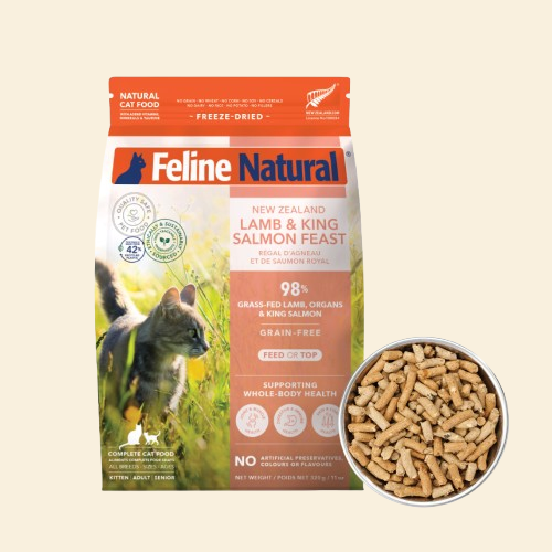 Feline Natural Lamb &amp; King Salmon 320g freeze-dried cat food with a bowl showing the food texture