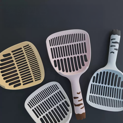 Flat lay of the cat litter scoops on a dark background. The wide 13.5cm mouth allows for speed scooping, clearing the litter box in just 2-3 passes