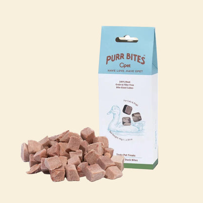 OPET Purr Bites freeze-dried duck breast cubes for dogs and cats in a 45g box