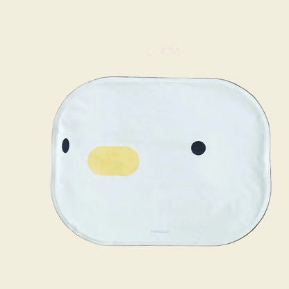 Dimension guide for the PURROOM Chick cooling mat, showing a width of 54cm and a height of 42cm on a wooden background, ideal for cats and small to medium-sized dogs.