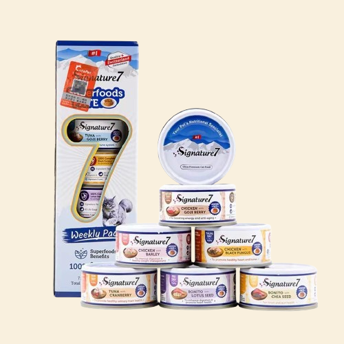 Display of signature7 Superfoods Pâté 7-Day Variety Pack with seven 80g wet cat food cans