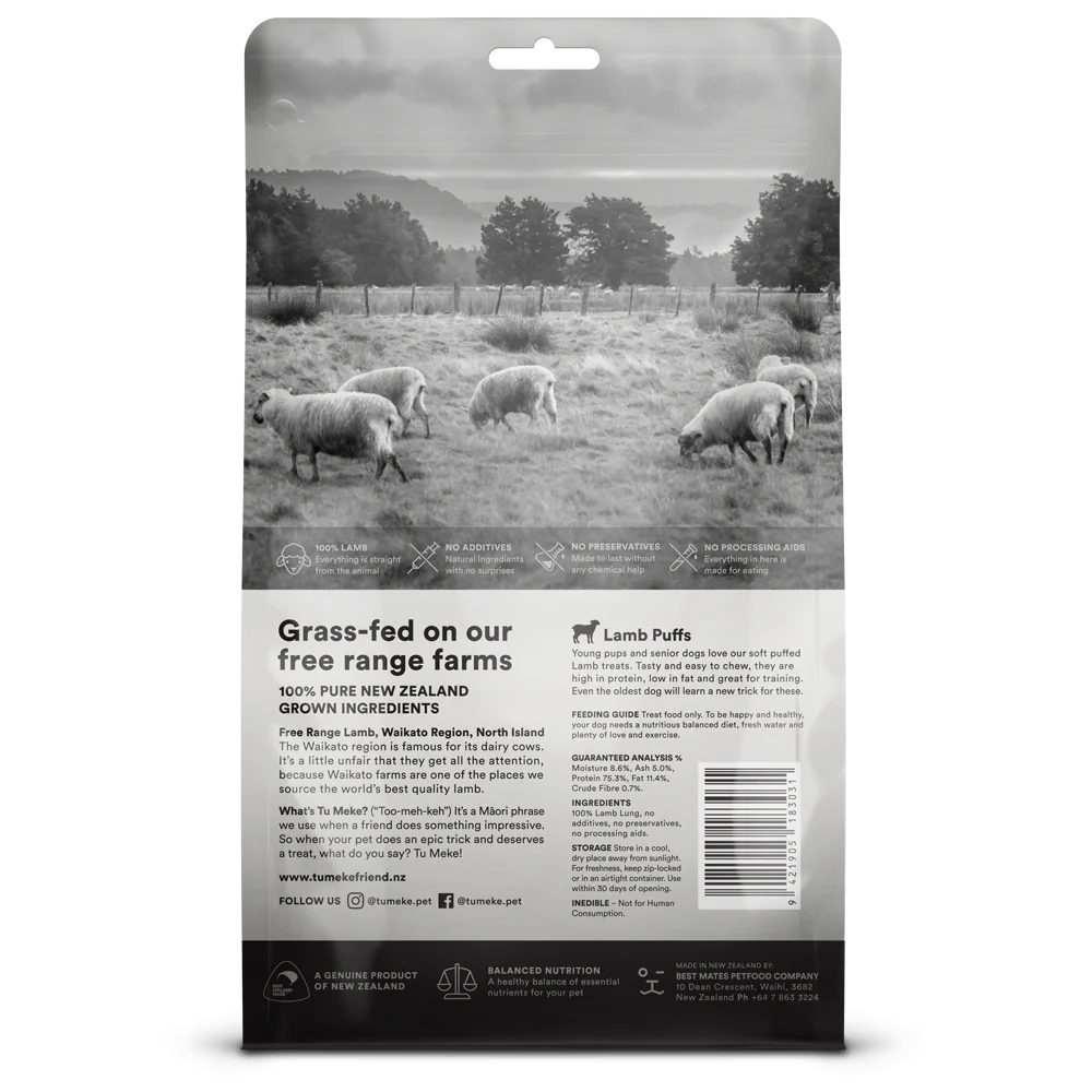 Back of the TU MEKE FRIEND Lamb Puffs pouch, detailing the free-range, grass-fed New Zealand sheep sourcing, 75.3% protein content, and single-ingredient purity.