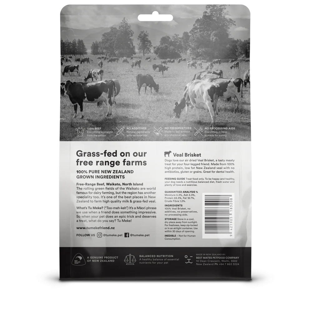 Back of the TU MEKE FRIEND Veal Brisket pouch, detailing the grass-fed free-range sourcing from Waikato, New Zealand, single-ingredient purity, and guaranteed nutritional analysis.