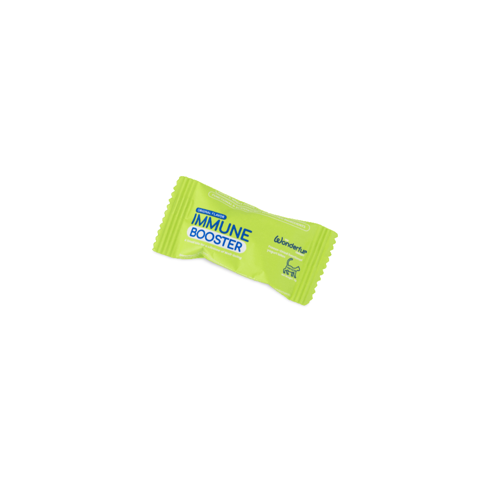 Individual sachet of Wonderfur Bites Immune Booster freeze-dried yogurt chew for cats