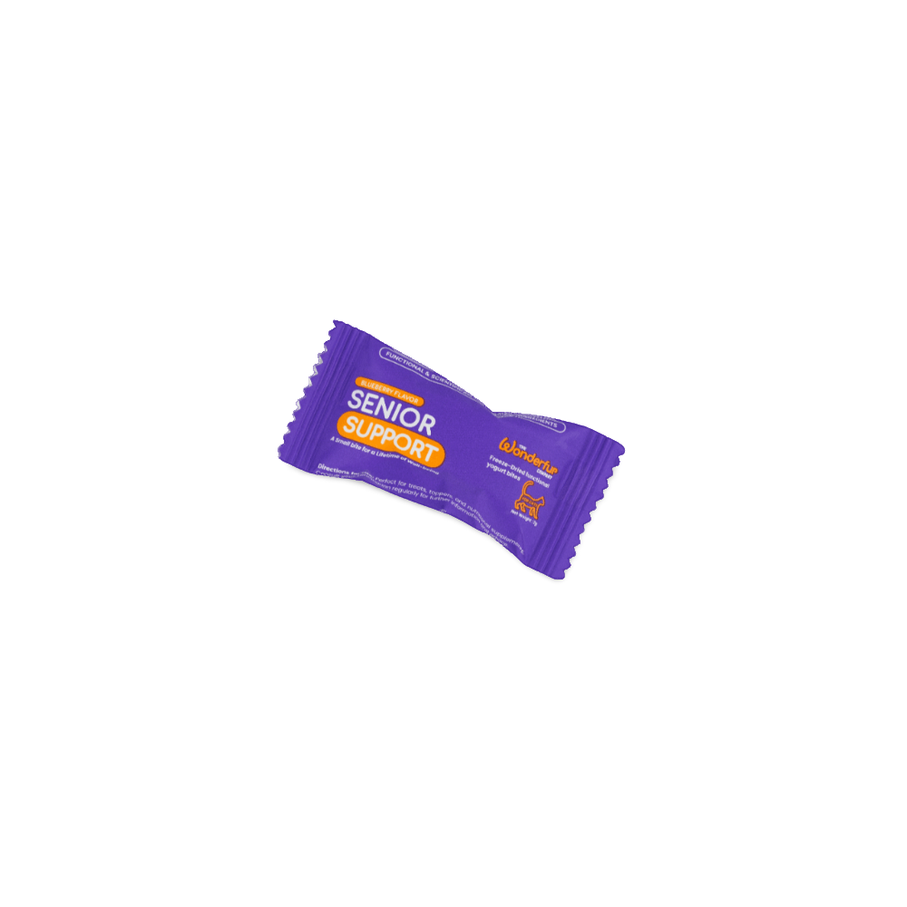 Individual sachet of Wonderfur Bites Senior Support freeze-dried yogurt chew for cats