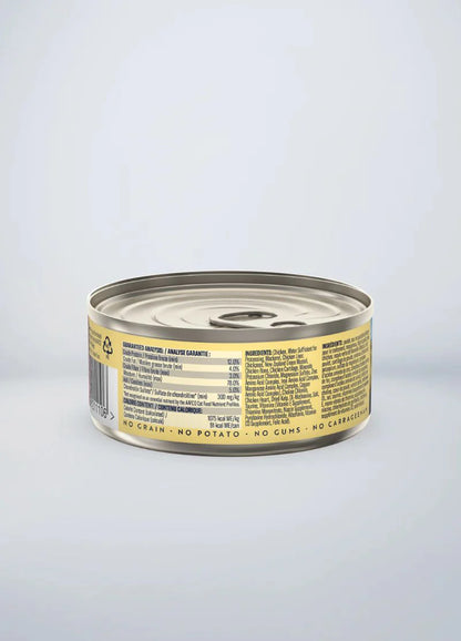 Back of the 85g can of ZIWI Peak Chicken with Mackerel wet cat food, showing the ingredients list, guaranteed analysis, and confirming no grains or gums are used.