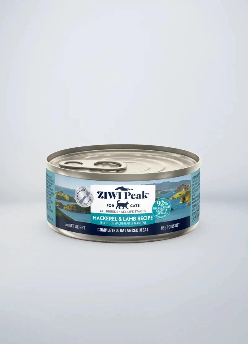 Front view of the 85g ZIWI Peak Mackerel and Lamb Recipe wet cat food can, featuring the beautiful New Zealand landscape and 92% meat and seafood guarantee.

